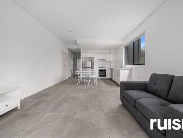 Modern & Stylish Two Bedroom Apartment
