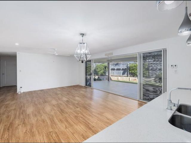 Modern & Stylish – Water Included!