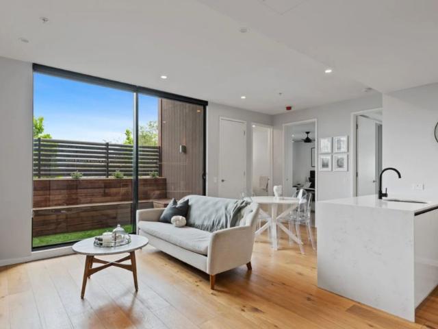 Modern & Stylish Apartment in Private Setting