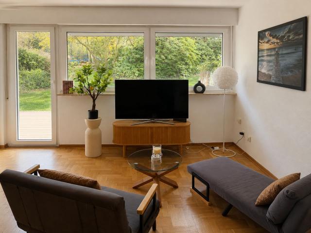 Modern & Stylish Apartment with Terrace and Small Garden in Essen Bergerhausen, Essen Amsterdam Apartments for Rent