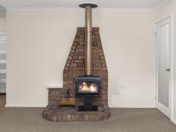 MODERN & STYLISH EATON PROPERTY