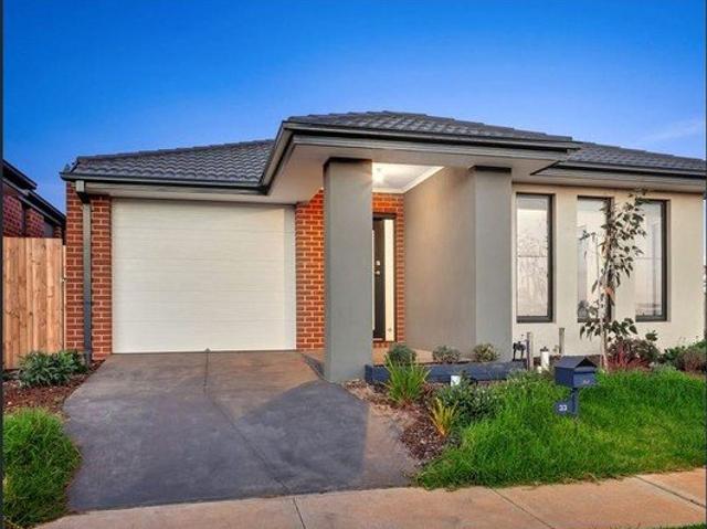 MODERN & STYLISH HOME WITH EASY CARE LIVING