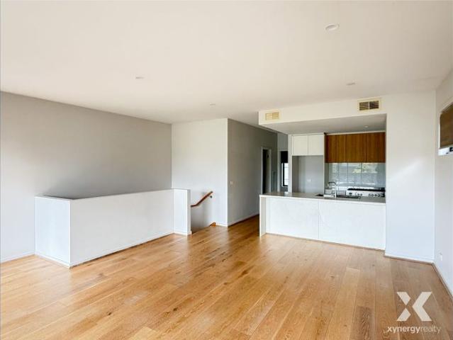 Modern & Stylish Living at 12 Broadside Walk, Point Cook