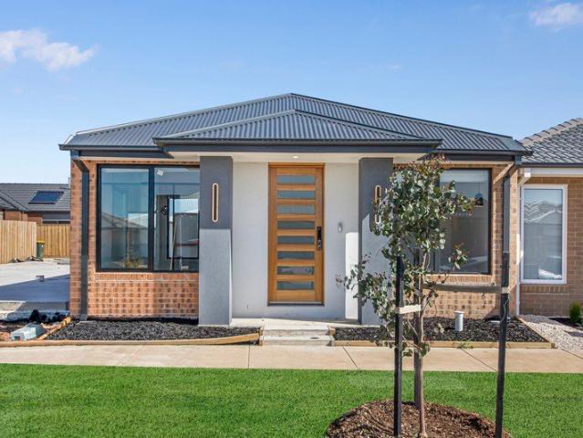 Modern & Stylish Living in Lara