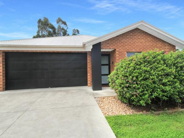 MODERN, STYLISH & LOW MAINTENANCE LIVING