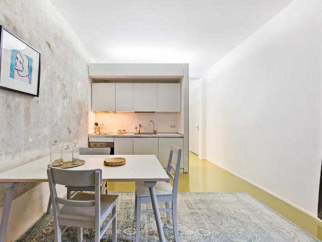 Modern suite in Friedrichshain, Berlin Amsterdam Apartments for Rent