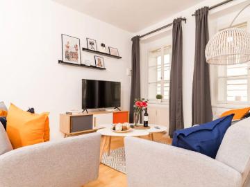 Modern suite in quiet street