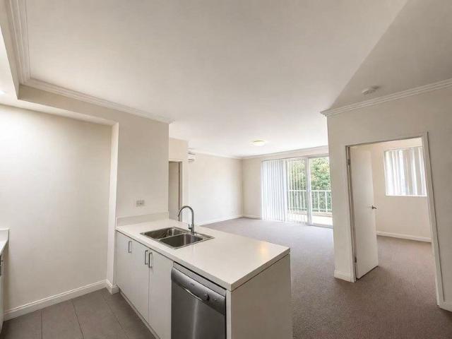 Modern Sunny 2 Bedroom 2 Bathroom+1 Study Apartment + 1 car space For Sale!