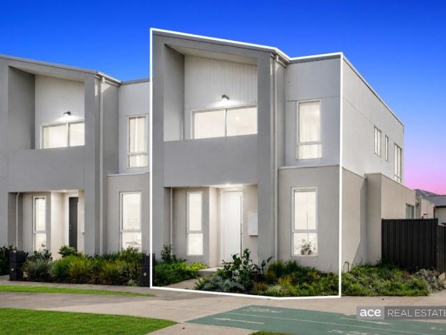 Modern Park Facing Townhouse in the Prestigious Mt Atkinson Estate