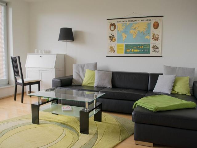 Modern penthouse apartment near city & university, fully equipped, great access to roads and public transport, Bremen Amsterdam Apartments for Rent