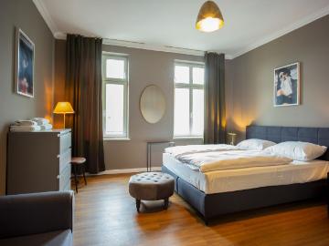 Georgplatz, Leipzig - Heizung, Balkon