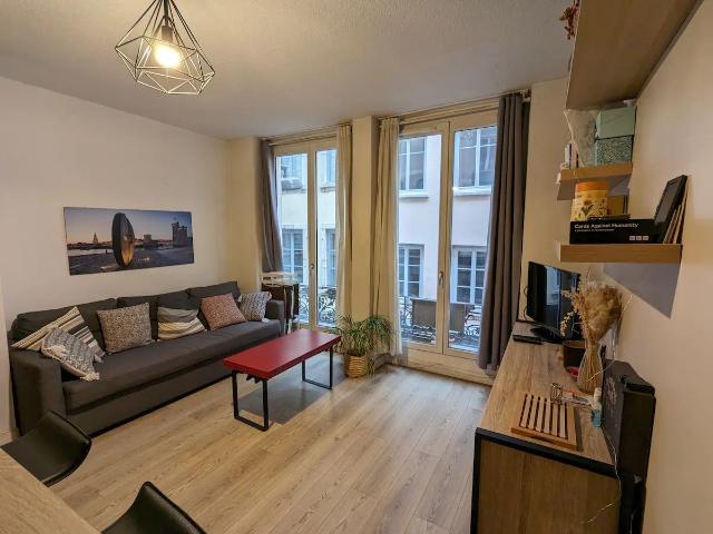Modern & pretty studio Lyon, Lyon Amsterdam Apartments for Rent