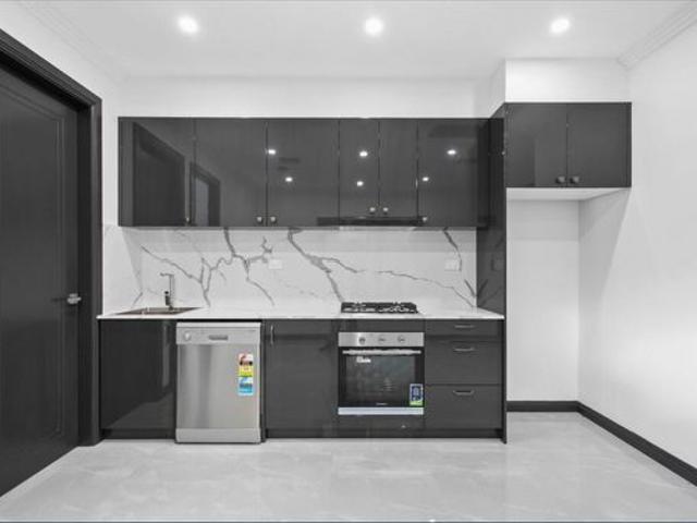 Modern & Private 2 Bedroom Granny Fla!