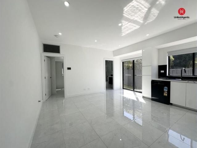 Modern & Private 2 Bedroom Granny Flat in Prestons