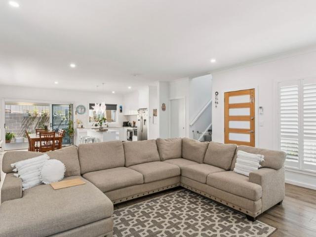 Modern & Private 3 Bedroom Townhouse with Low Maintenance Living