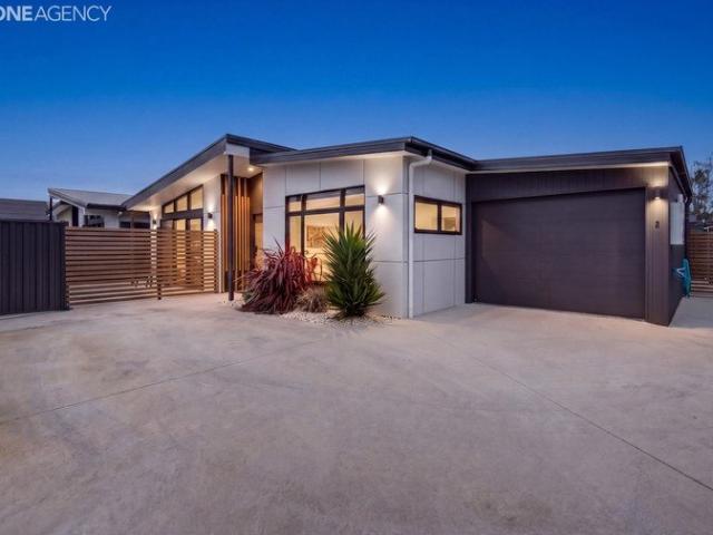 Modern, Private & Beautifully Presented