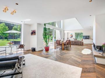 Modern Privacy. Exklusives Traumhaus am Waldrand