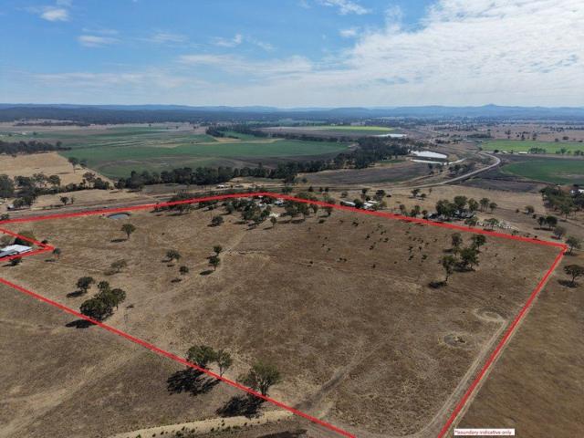 Modern Queenslander Lifestyle on 50 Acres