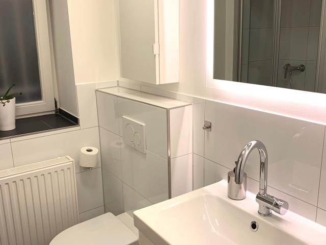 Modern & quiet 2 room flat in Cologne Lindenthal with garden view 2 minutes away from citypark, Koln Amsterdam Apartments for Rent
