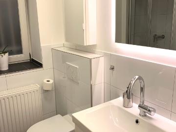 Modern & quiet 2 room flat in Cologne Lindenthal with garden view 2 minutes away from citypark, Koln Amsterdam Apartments for Rent