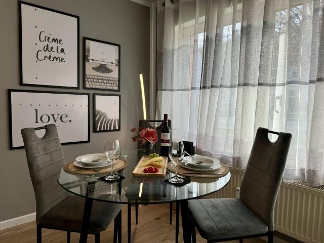 Modern, quiet apartment in Stuttgart, Stuttgart Amsterdam Apartments for Rent