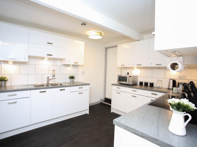 Modern Room With En Suite in Park Street, Luton All Bills Included, Town Centre Location