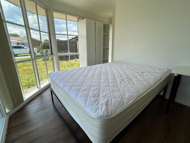 Modern Rooming House in the heart of Werribee! ALL BILLS INCLUDED! 1 WEEK FREE RENT