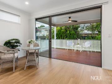 Modern Rear Home in a Convenient Silkstone Location