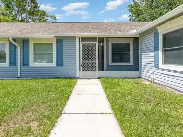 Modern Recently Renovated Kissimmee Home Just Minutes from Orl.