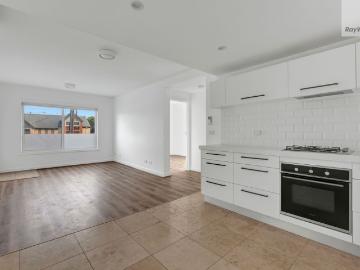 Modern & Refurbished Brunswick Living