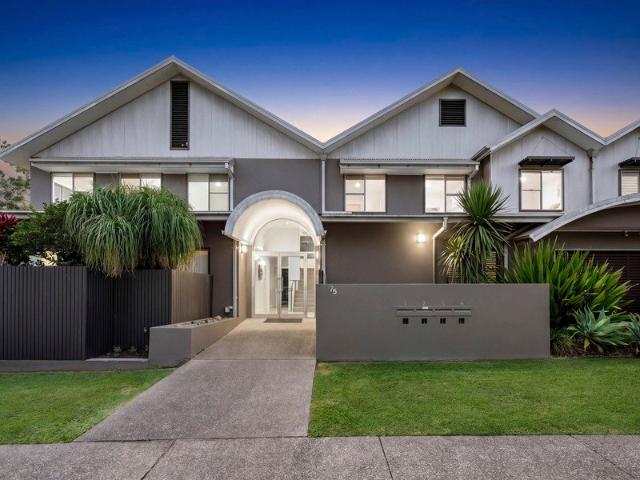 Experience Modern Loft Living in the Jetty
