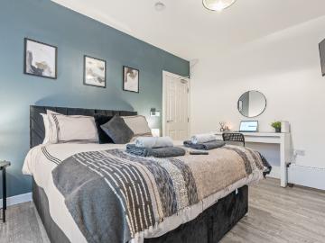 Modern Remote Work Flat • WiFi • Monthly Discounts