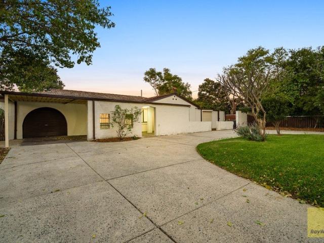 Modern Renovated Home Ready for You to Move In!