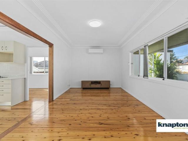 MODERN RENOVATED 4 BEDROOM HOME