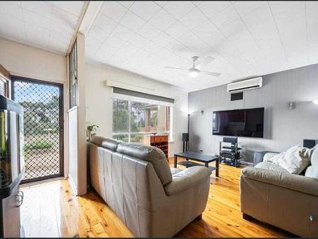 Modern Rental Opportunity in Prime Clearview Location