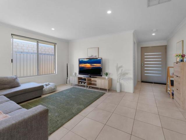 Modern Rental House in Desirable Dudley Park Neighborhood Your Cozy and Affordable Home Awaits!