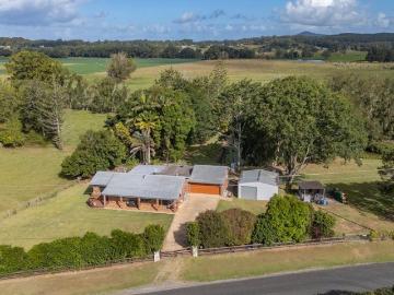 MODERN RURAL RETREAT