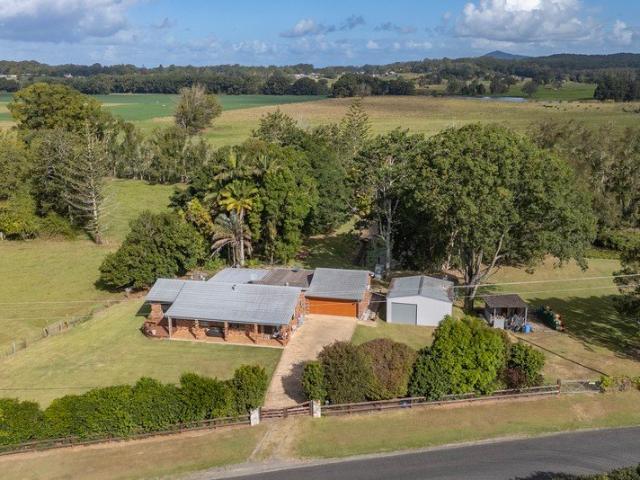 MODERN RURAL RETREAT