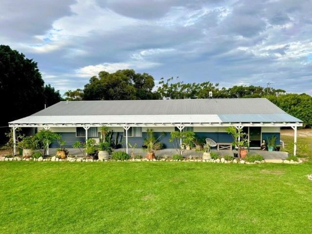 Modern Rural Retreat with Large Living, Massive Shed & Nature Reserve Outlook