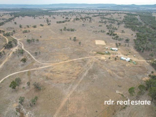 MODERN RURAL RETREAT ON 203HA