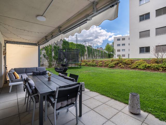Modern wohnen mit eigenem Garten – attraktive 4.5 Zimmer Wohnung