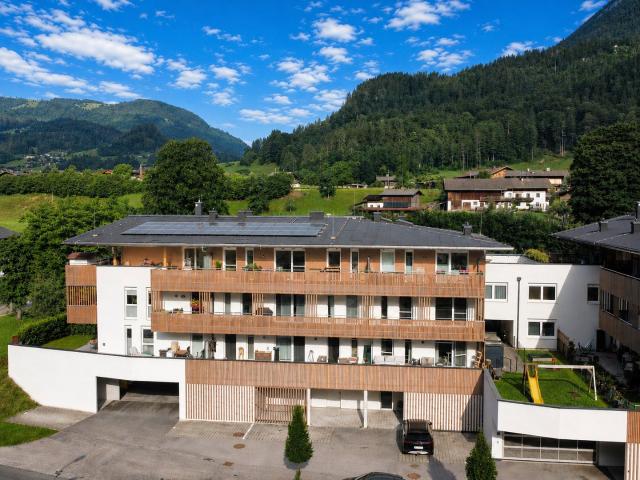 Modern wohnen, naturnah leben: Provisionsfreie 3 Zimmer Wohnung mit Bergblick Terrasse in Unken