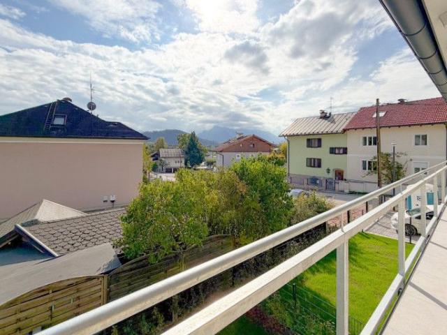 MODERN WOHNEN IM NEUBAU: 3½ Zimmer Wohnung mit Balkon
