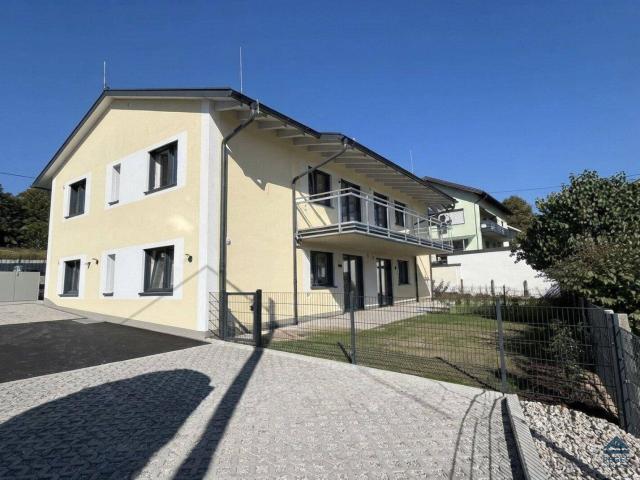 MODERN WOHNEN IM NEUBAU: 3½ Zimmer Wohnung mit Balkon