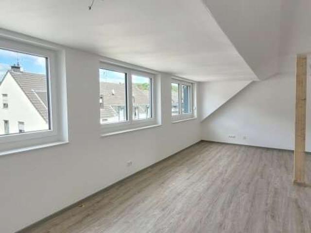 Modern wohnen im Herzen von Bergisch Gladbach: 3 Zimmer, Fußbodenheizung, Küche