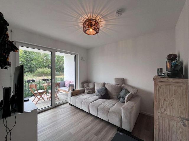 Modern wohnen in Nieder Weisel – 3 Zimmer mit Balkon und zwei Stellplätzen