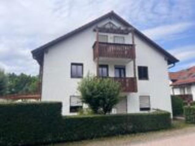 Modern Wohnen in Ebersberg: Helle 3,5 Zimmer Wohnung mit Balkon