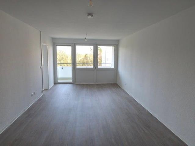 Modern wohnen und wohlfühlen – großzügige 4 Zimmer Wohnung mit neuer Einbauküche