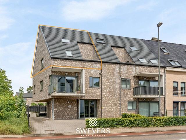 Modern wonen in een recent duplexappartement met parking