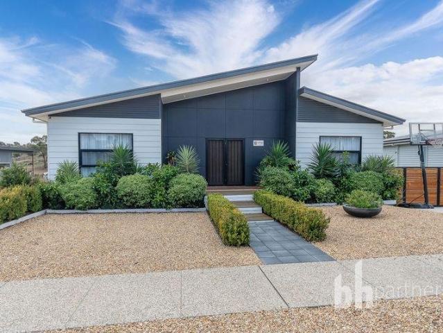 Modern Waterfront Holiday Escape Mannum Waters